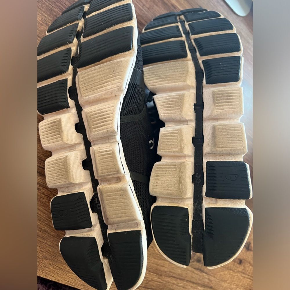 Oncloud Sneakers - image 5